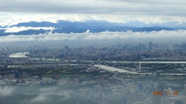 雲霧飄渺間的台北盆地&觀音山1926297