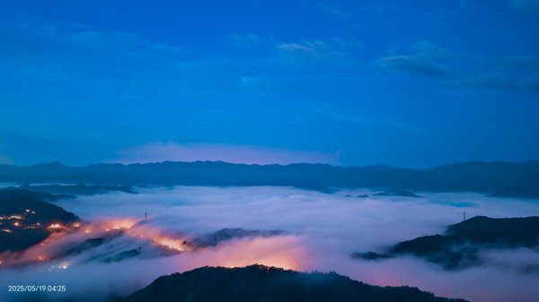 石碇趴趴走追雲趣 #二格山 #琉璃光 #雲海流瀑 #雲瀑 #日出  #手機拍攝 5/192790829