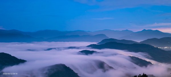 #二格山 #琉璃光 #雲海流瀑 #雲海 #日出 #火燒雲 #手機拍攝 #VivoX100 5/222794135