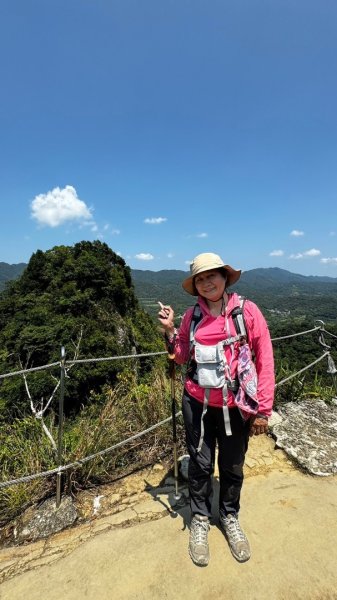 孝子山、普陀山、慈母峰賞鹿子野百合O走2592971
