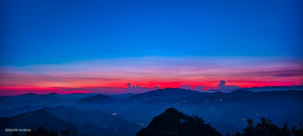 #二格山 #琉璃光 #霞光 #雲海流瀑 #日出 9/142883765