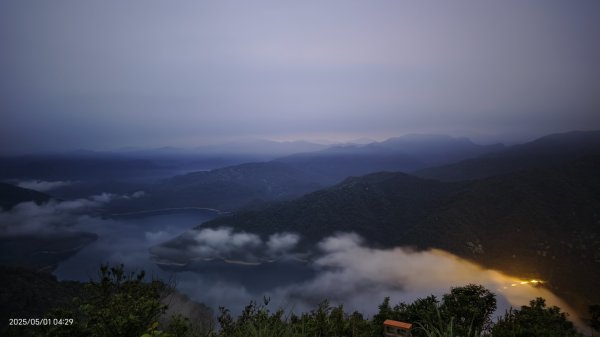 翡翠水庫壩頂 #火燒雲雲海 #日出雲海 #鱷魚島 #藍腹鷴 4/292773771