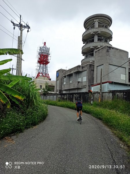 月眉山步道登山車行1100497