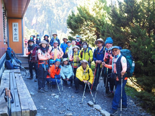 第五屆靜宜大學EMBA玉山隊⛰️我們登頂玉山了1723506