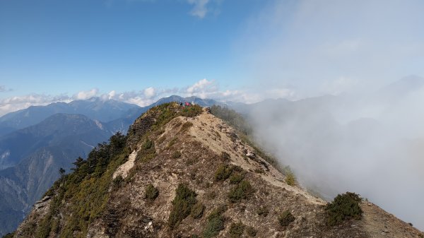 塔關山