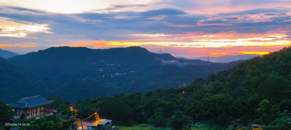 #新店四十份 #雲瀑 #翡翠水庫壩頂 #雲海 #日出 6/143074486