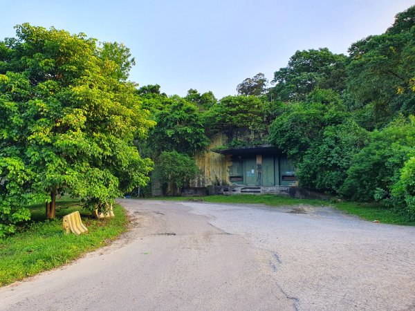 三峽鳶尾山，鳶山東峰，桃園神社，土城彈藥庫舊址探險，新北大都會公園，新店二叭子植物園，外挖子山1666587