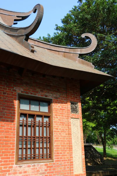 閩南式燕翹脊屋頂的日本神社。通霄神社852504