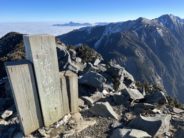 【駒盆西稜上馬博下嘆息灣D2】駒盆谷、積雪馬博拉斯山2443755