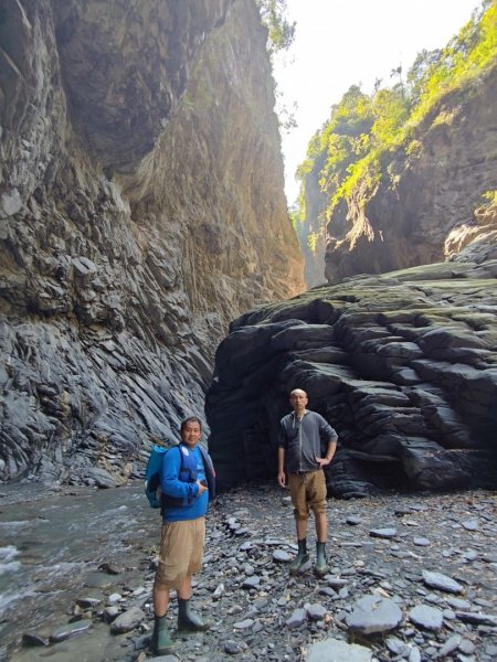 多納鬼斧神工峽谷步道(一線天)2730463