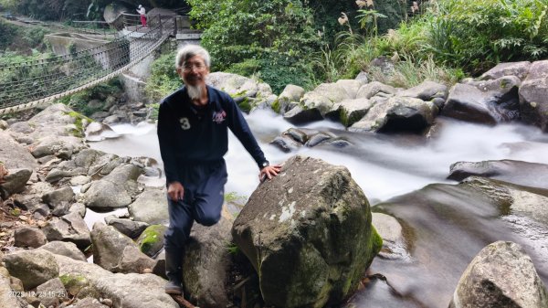 #夕陽 #火燒雲 #猴崁古道 #草山觀瀑吊橋 #住六公園 12/232968458