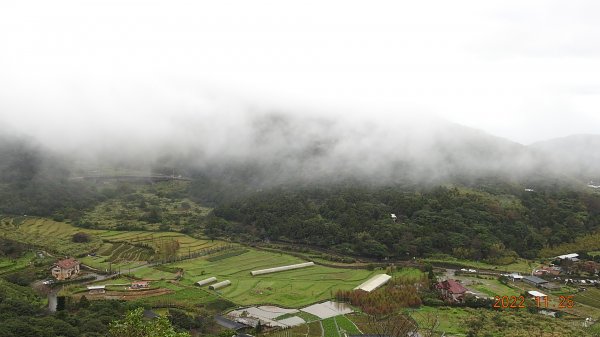 雲霧飄渺間的台北盆地&觀音山1926214