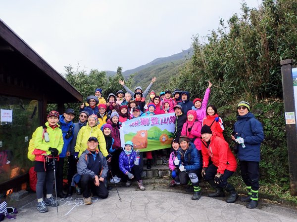 小油坑遊客中心-七星主峰-七星東峰-冷水坑遊客中心-環七星山人車分道-中山樓-陽明山公車總站