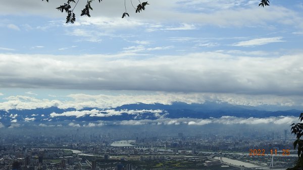 雲霧飄渺間的台北盆地&觀音山1926335