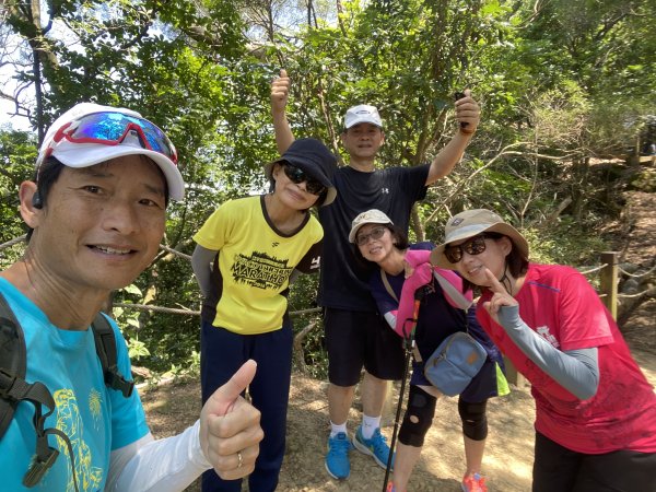 《夏日大坑同行記｜10號步道登稜線，與家人感受山風與人情味》2926344