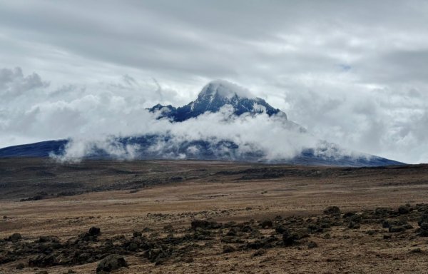 吉利馬札羅北方環線（Kilimanjaro Northern Circuit trek）2415689