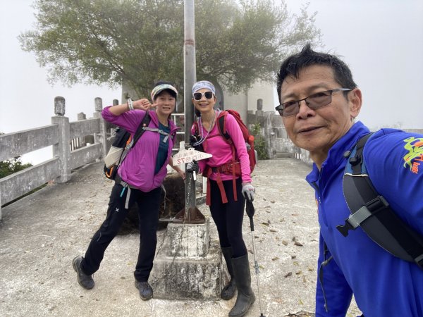 旗尾山、靈山、月光山連稜縱走2711716