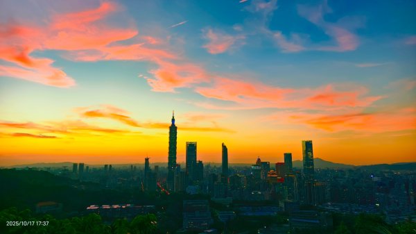#虎山 #夕陽 #火燒雲 #夜景 #101大樓 10/17 & 192917139