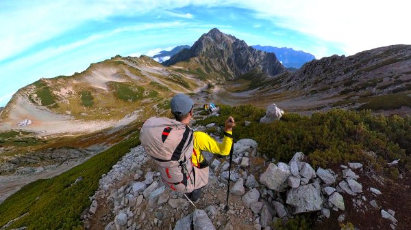 走在上帝翻落的調色盤上日本劍岳與立山連峰的山遊記2954066