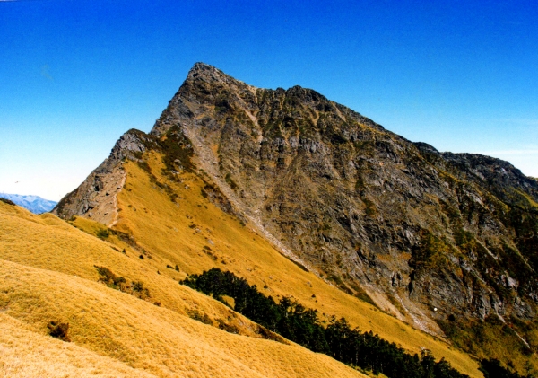 【書摘】奇萊北峰：多樣面貌的奇特大山