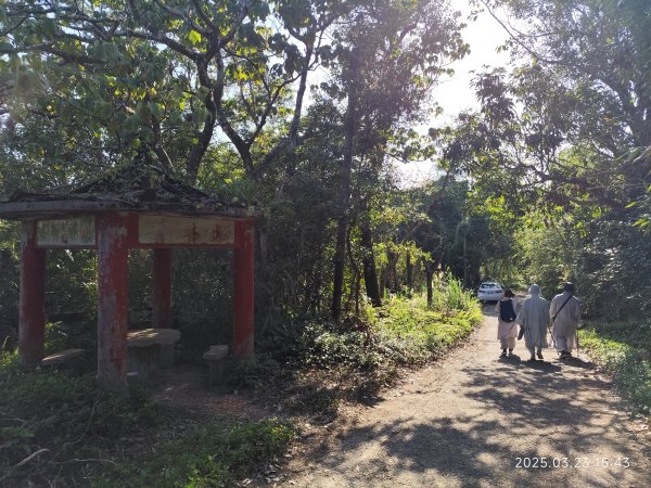 【臺北大縱走 5】碧山巖→忠勇山越嶺步道→金龍產業道路→圓明寺步道→鄭成功廟步道→文間山→劍潭山步道2744868