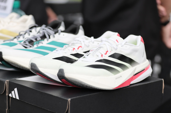 2025 ADIDAS ADIZERO SUMMIT 疾速訓練營- ADIZERO BOSTON 13 鞋款試跑