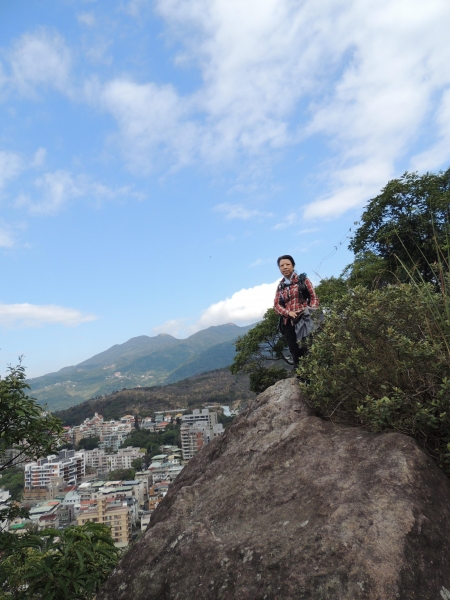 104.01.10  東華山>奇岩山> 唭哩岸山>軍艦岩>丹鳳山10022