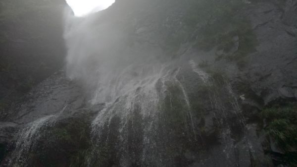 陽明山國家公園最大的瀑布「阿里磅瀑布」406720