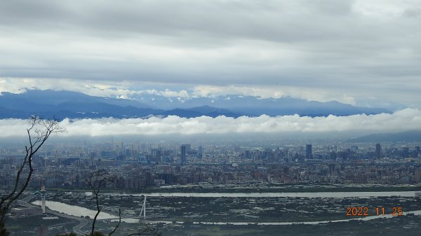 雲霧飄渺間的台北盆地&觀音山1926228