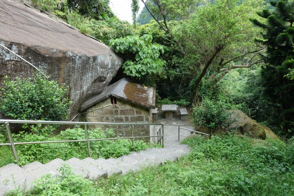 四獸山連走．彩繪岩壁．一線天1105471