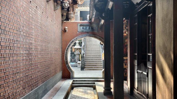 【台灣健行】洛津有夢，歲月留痕：穿梭三百年紅磚與香煙的鹿港絮語3129596