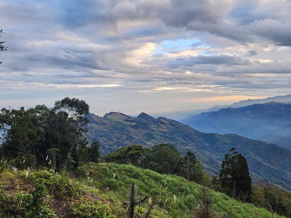 20250105鵝公髻山雲霧步道2726325