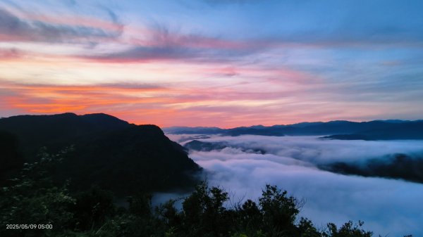跟著雲海達人山友追雲趣 #琉璃光雲海 #火燒雲雲海 5/92782983