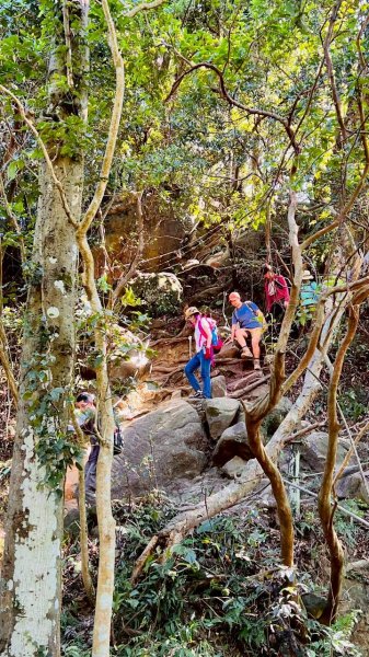 🌈10/6（一）北部三大岩場~五寮尖✨FB：熊熊趴爬走 🌈2907075