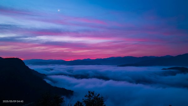 跟著雲海達人山友追雲趣 #琉璃光雲海 #火燒雲雲海 5/92782971