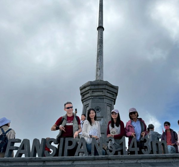 山旅也能輕鬆愜意闔家同歡~搭小火車、纜車登上越南最高峰(番西邦峰3143M)2883589