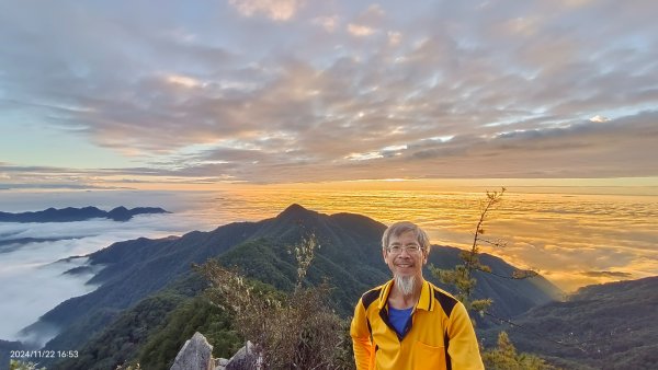 跟著雲海達人山友追雲趣-二訪 #鳶嘴山 解鎖 #黃金雲海 #夕陽雲海 #火燒雲 #琉璃光2652029