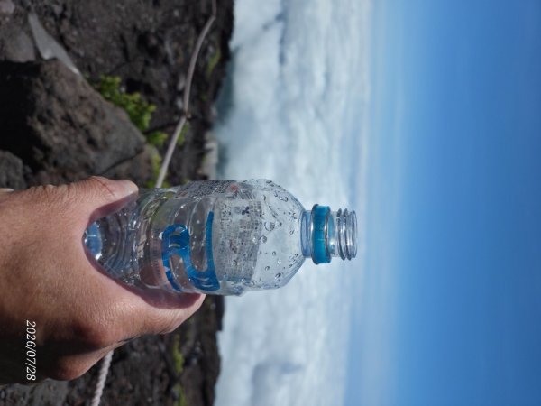 強風大霧的富士山頂3093262