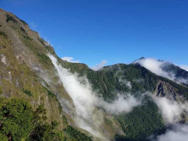 暑假爬山 之 揪弟弟一起挑戰北大武！1049092