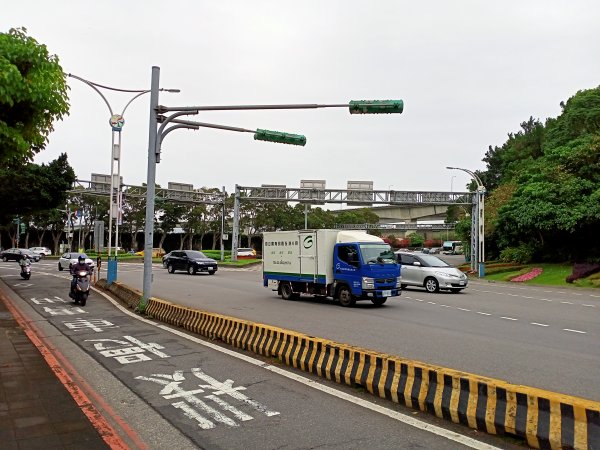 美麗的劍潭、渾然天成的猴洞巨岩和湖山磺溪1320188