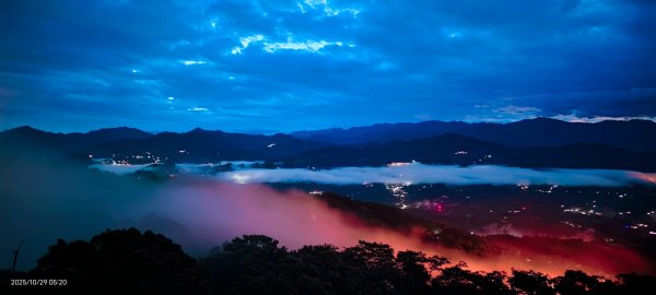 跟著雲海達人山友追雲趣 #雲洞山莊 #曙光 #日出 #雲海 10/29 & 超級月亮11/52926121