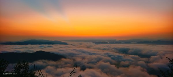 #石碇後山 #霞光 #日出 #紅蛋 #雲海 #赤腳蘭山 #670峰 10/13125448