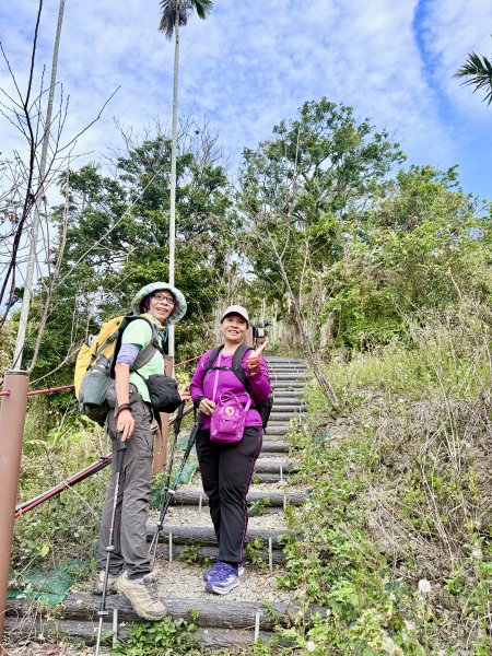阿拔泉.獨立山悠遊--好友重逢的雲端漫步   2026.01.172985435