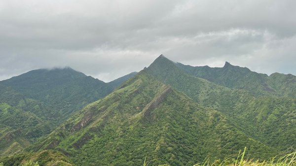 劍龍稜202510172920294