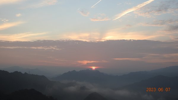 二格山日出火燒雲&藍天月亮雲海雲瀑6/7&8幻日(環/冰晶)2175067