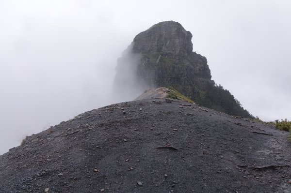 世界奇峰─泰雅族與賽夏族之聖山432239