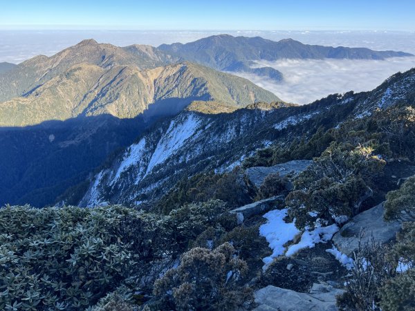 【駒盆西稜上馬博下嘆息灣D2】駒盆谷、積雪馬博拉斯山2443765