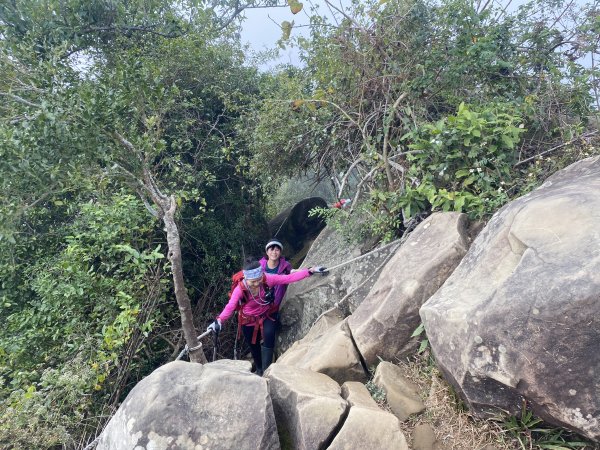 旗尾山、靈山、月光山連稜縱走2711712