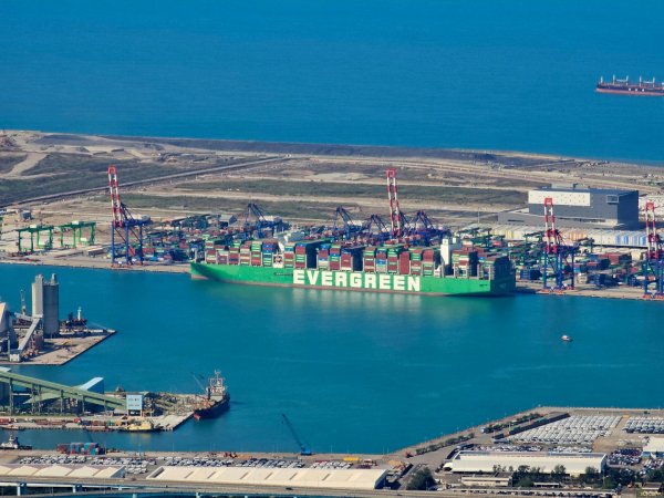 人潮滿滿的觀音山2985988