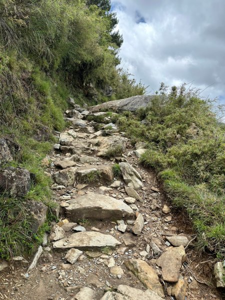 石瀑中行走登玉山前峰2208798